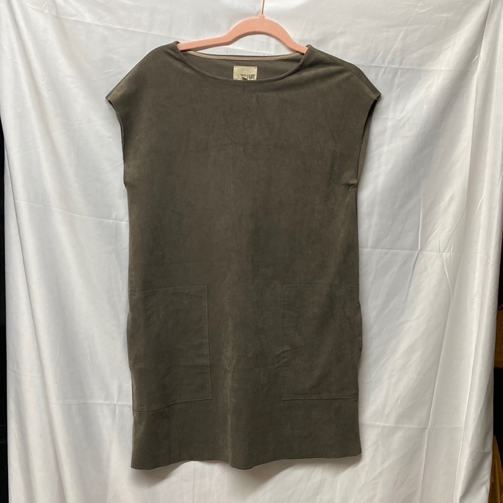 Wilfred (Aritzia) Suede Dress  shift light brown with pockets